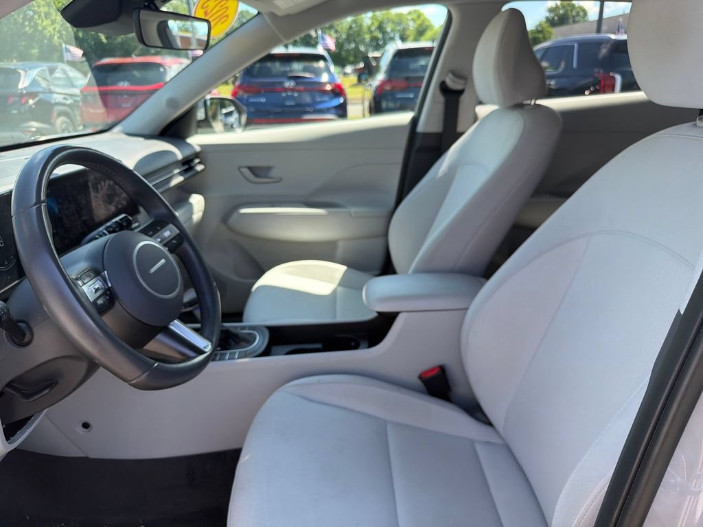 Used 2025 Hyundai Kona SEL AWD/4WD image 13