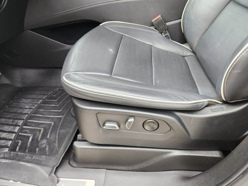 Used 2022 Cadillac Escalade Sport w/ Touring Package image 31