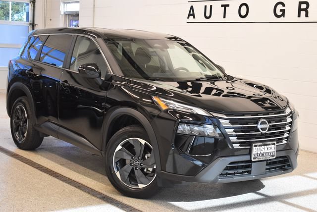 Used 2025 Nissan Rogue SV