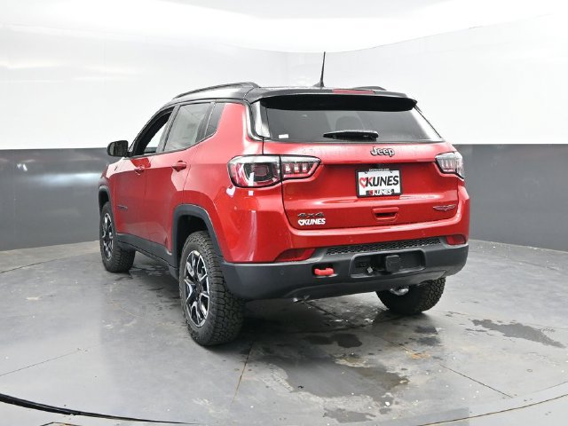 New 2026 Jeep Compass Trailhawk w/ Trailer Tow Group AWD/4WD image 8
