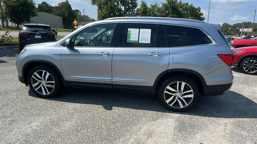Used 2017 Honda Pilot Touring image 8