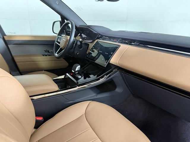 Used 2025 Land Rover Range Rover Sport SE AWD/4WD image 32