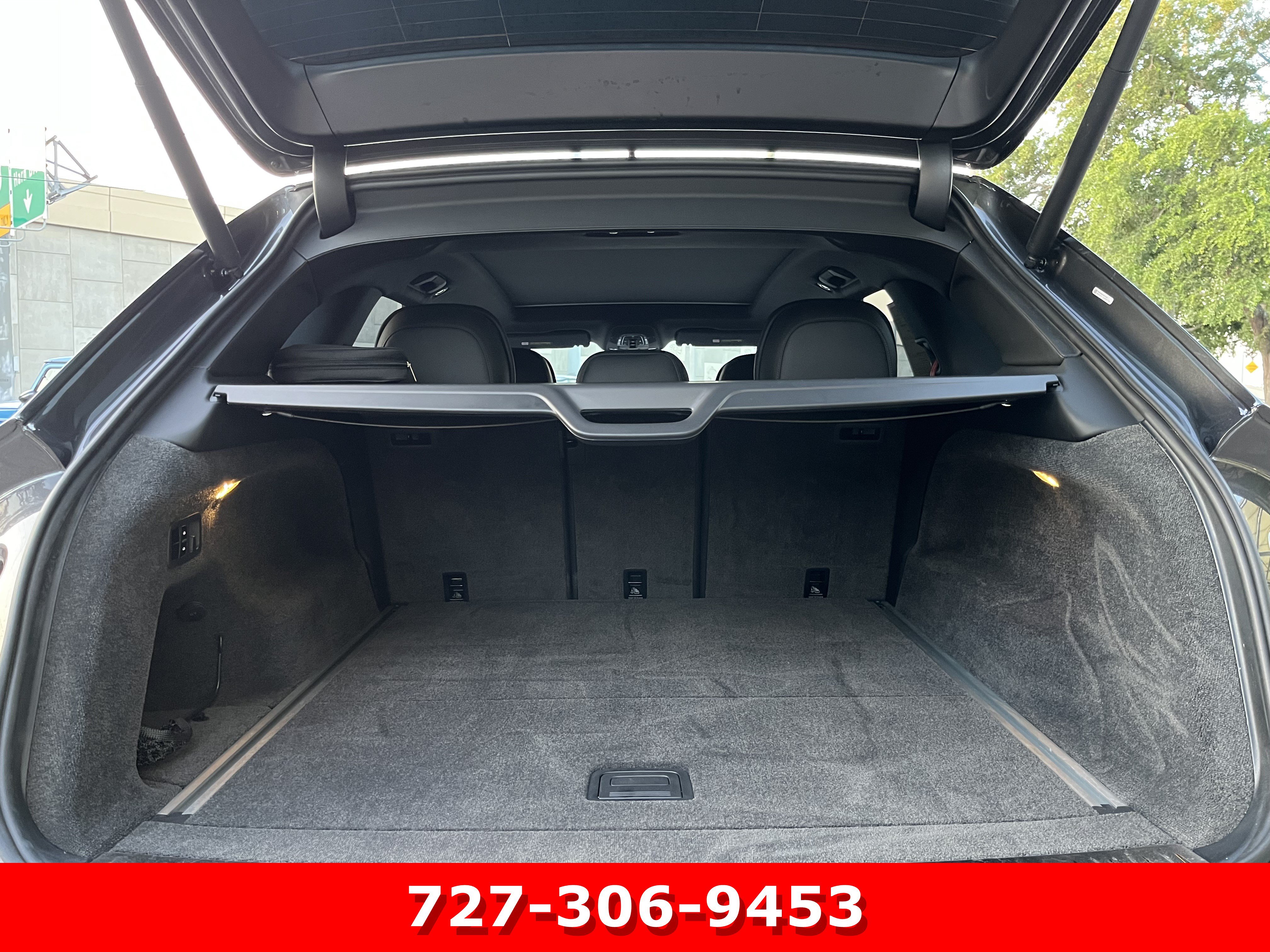 Used 2024 Bentley Bentayga AWD/4WD image 20