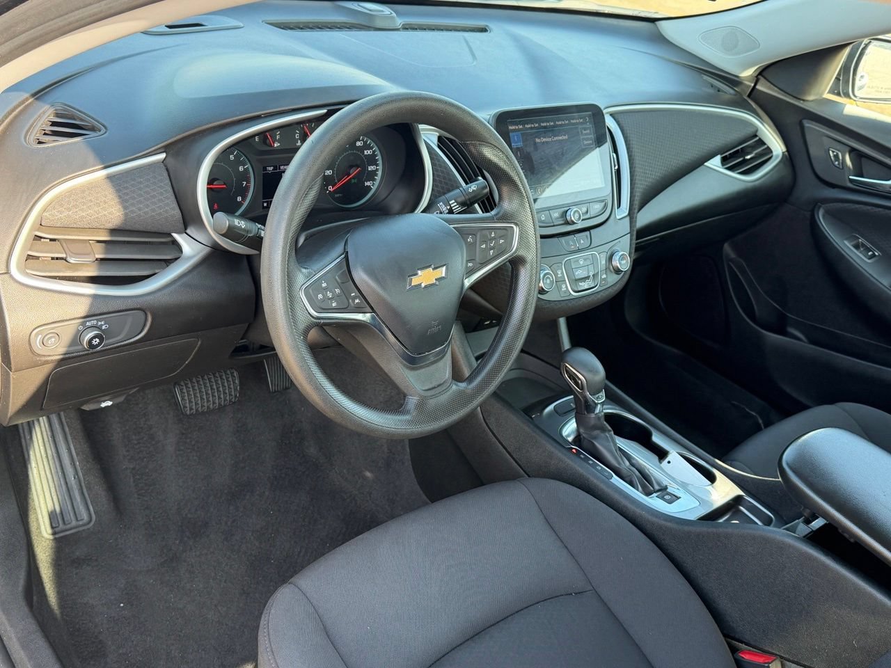 Used 2024 Chevrolet Malibu LS FWD image 15