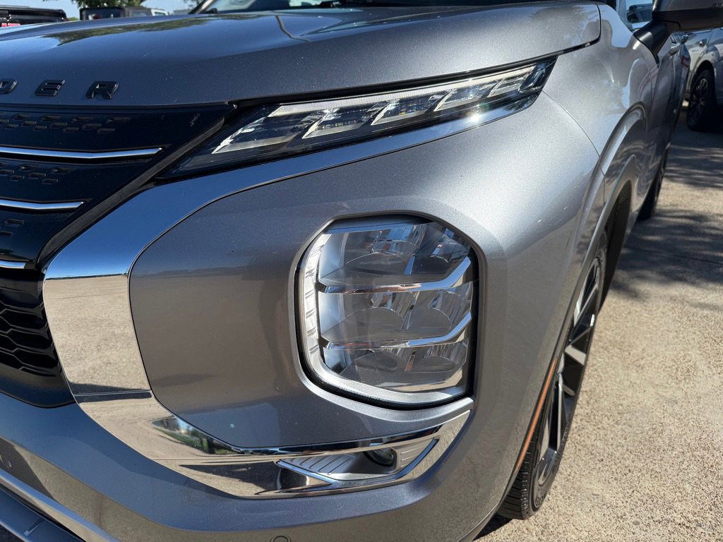 Used 2022 Mitsubishi Outlander SE FWD image 11
