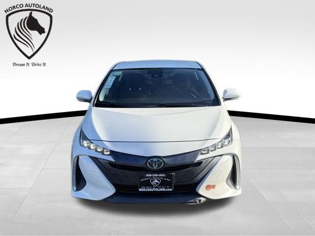 Used 2020 Toyota Prius Prime LE image 2