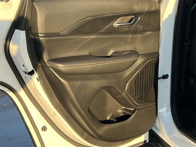 New 2025 Jeep Grand Cherokee Altitude image 34