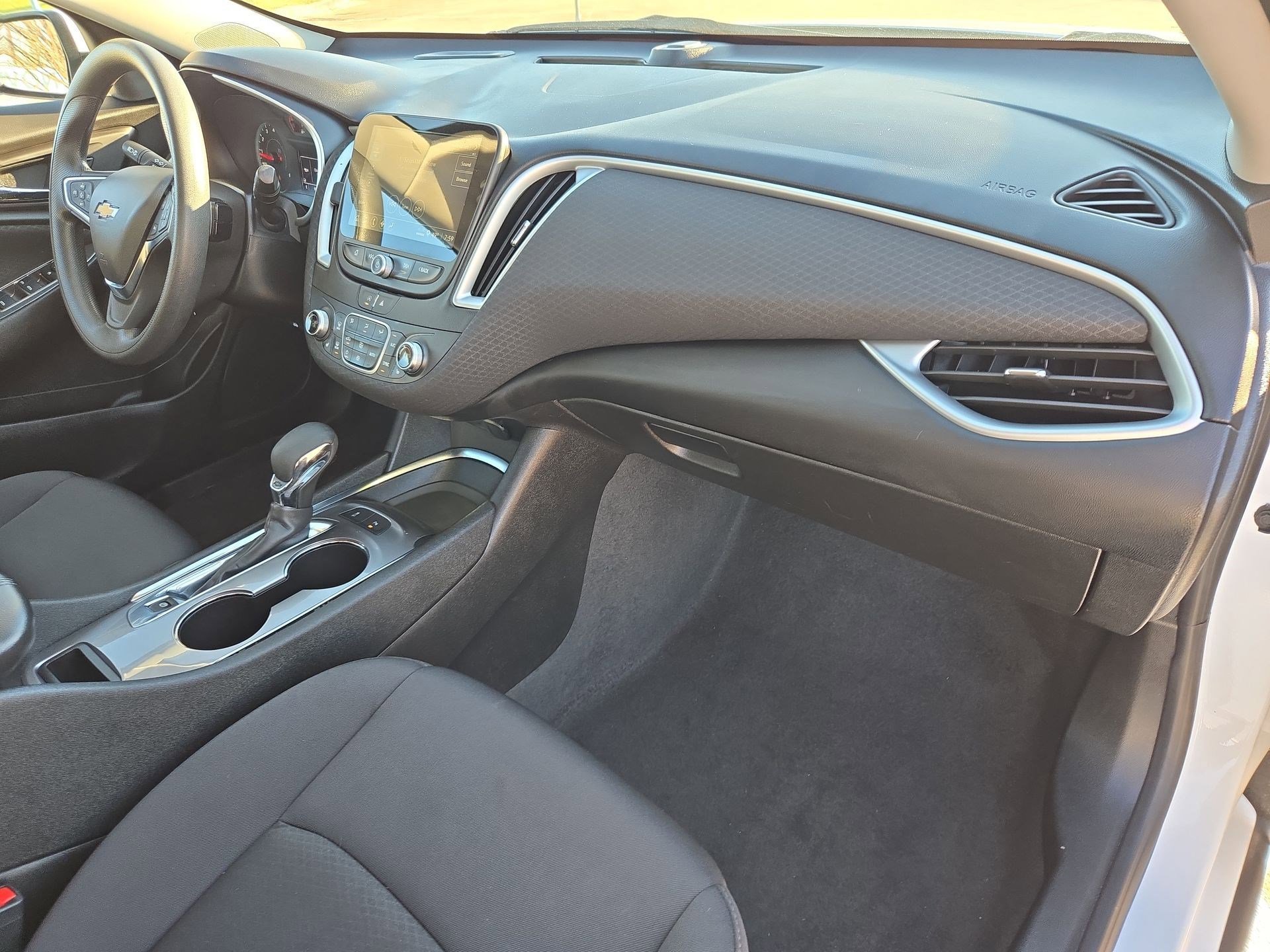 Used 2024 Chevrolet Malibu LT image 32