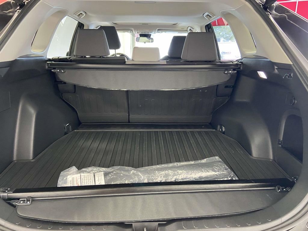 Used 2025 Toyota RAV4 XLE w/ Convenience Package AWD/4WD image 13