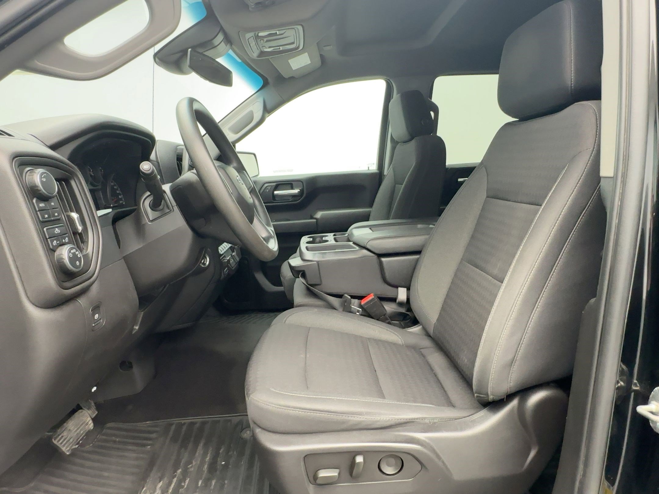 Certified 2023 Chevrolet Silverado 1500 Custom Trail Boss w/ LPO, Dark Essentials Package image 5