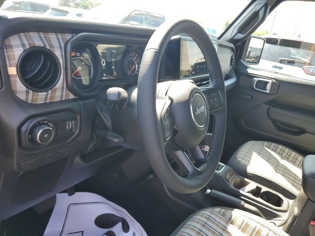 Used 2026 Jeep Wrangler Unlimited Sport AWD/4WD image 17