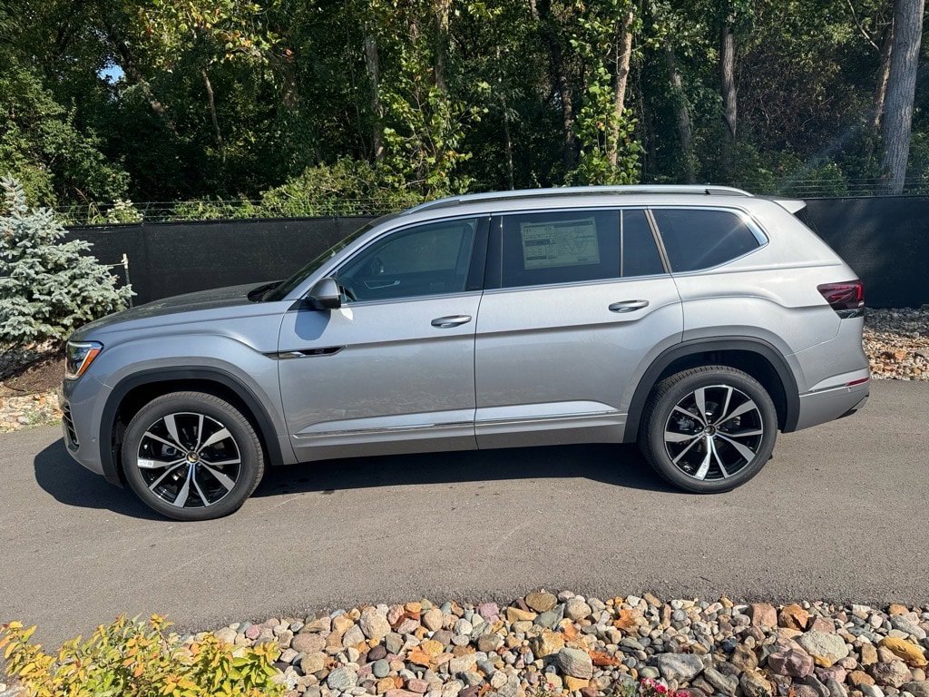 New 2026 Volkswagen Atlas SEL Premium R-Line image 2