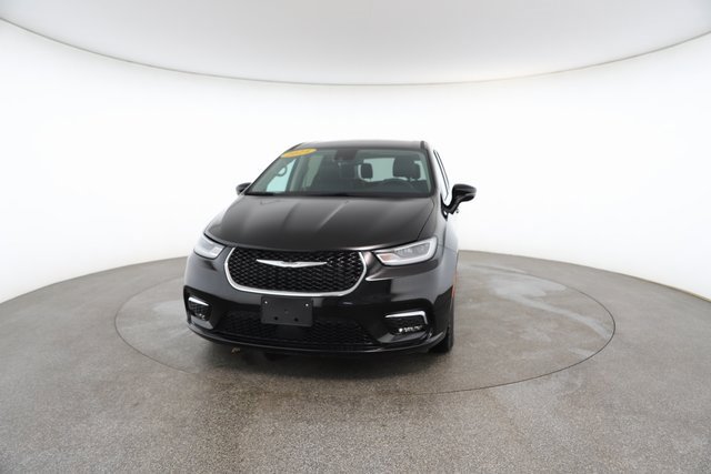 Used 2024 Chrysler Pacifica Touring-L image 31