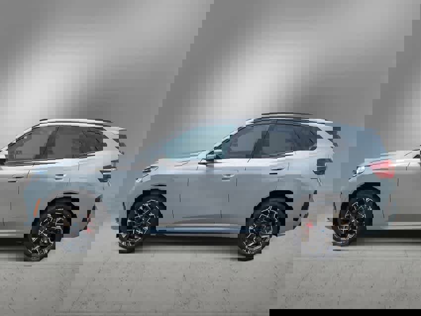 Used 2025 BMW X3 xDrive30i w/ Premium Package image 5