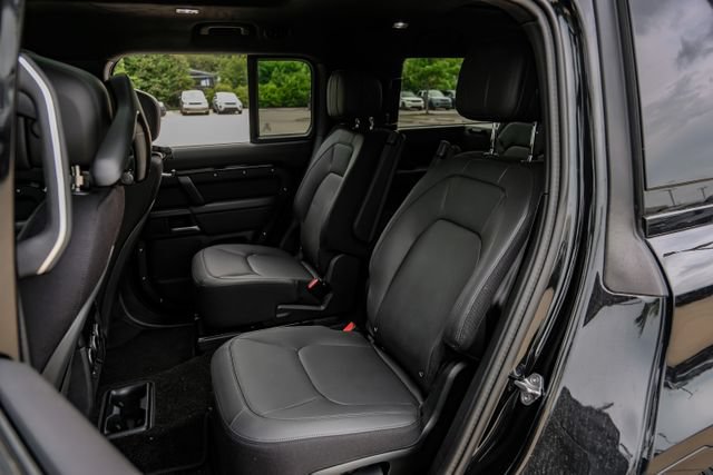 Used 2025 Land Rover Defender 130 V8 AWD/4WD image 49