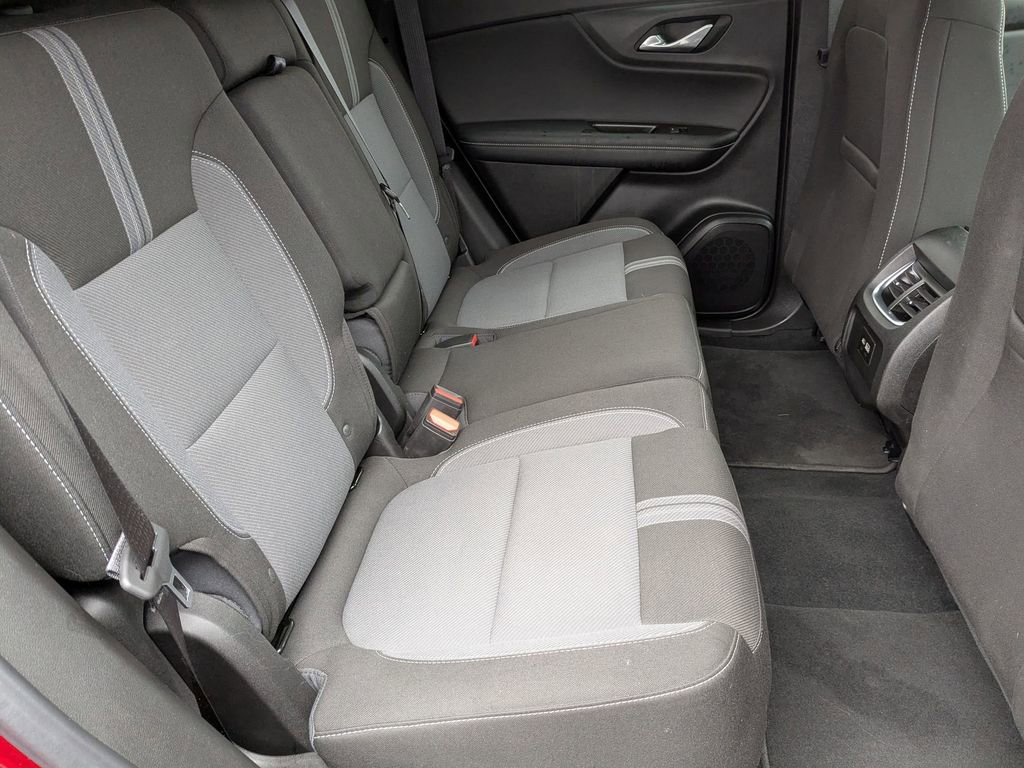 Used 2025 Chevrolet Blazer LT image 30