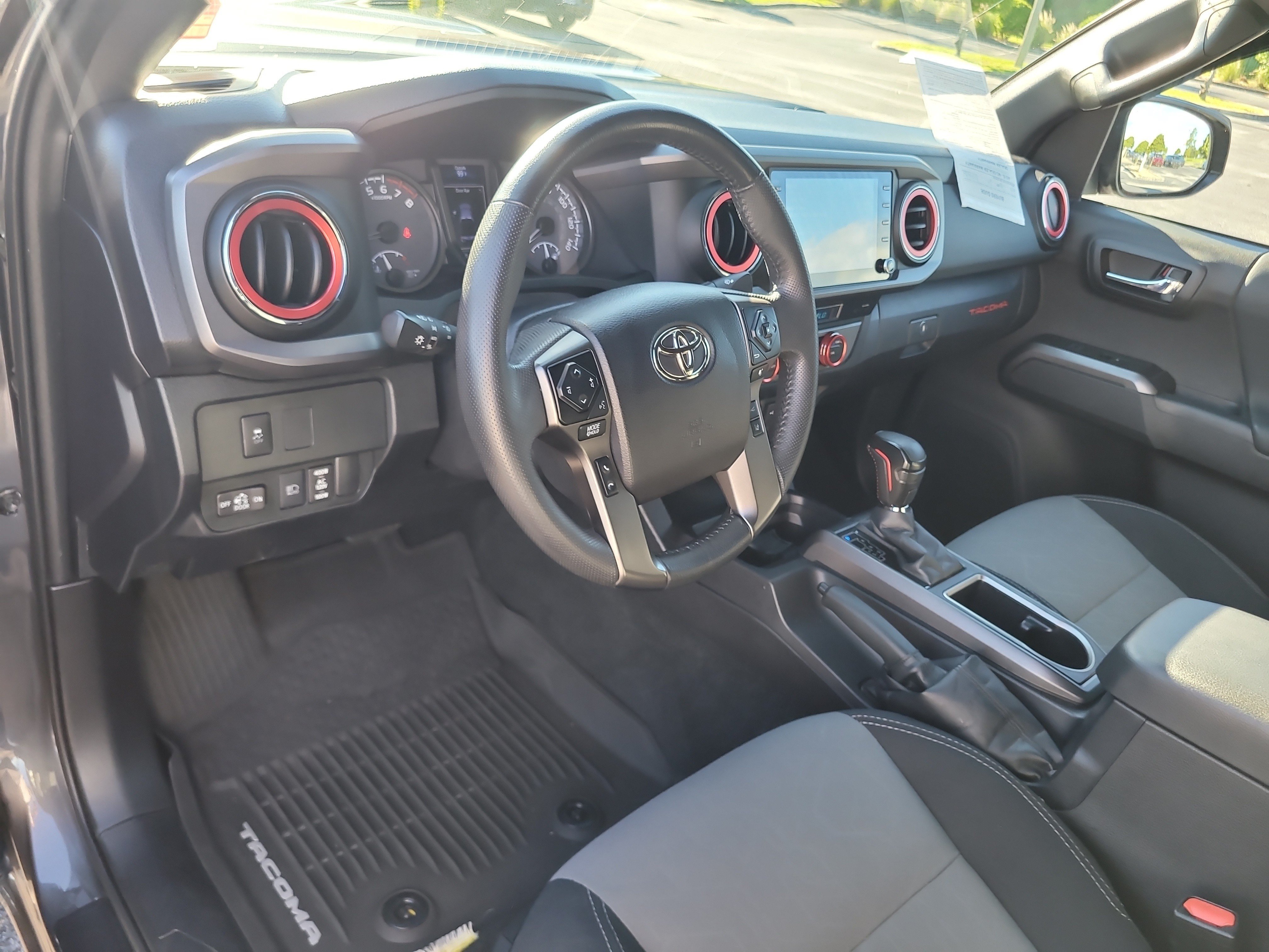 Used 2021 Toyota Tacoma TRD Sport RWD image 19