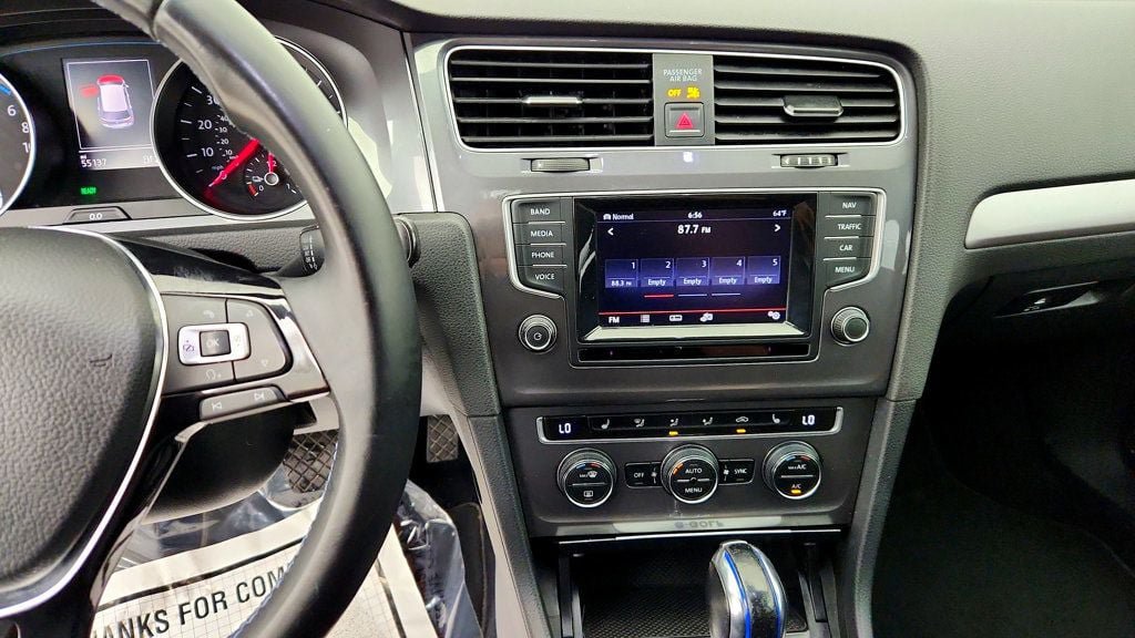 Used 2015 Volkswagen e-Golf SEL Premium FWD image 16