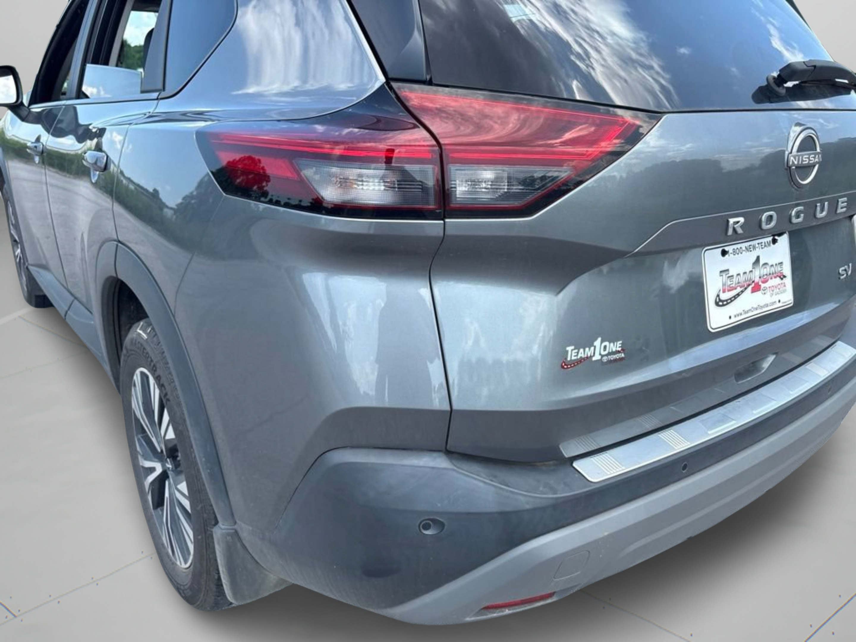 Used 2023 Nissan Rogue SV w/ SV Premium B Package FWD image 29
