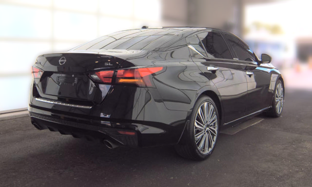 Used 2023 Nissan Altima 2.5 SL FWD image 3