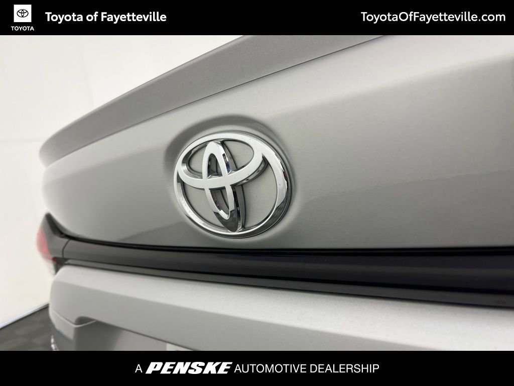 Used 2025 Toyota Corolla SE w/ SE Premium Package image 11