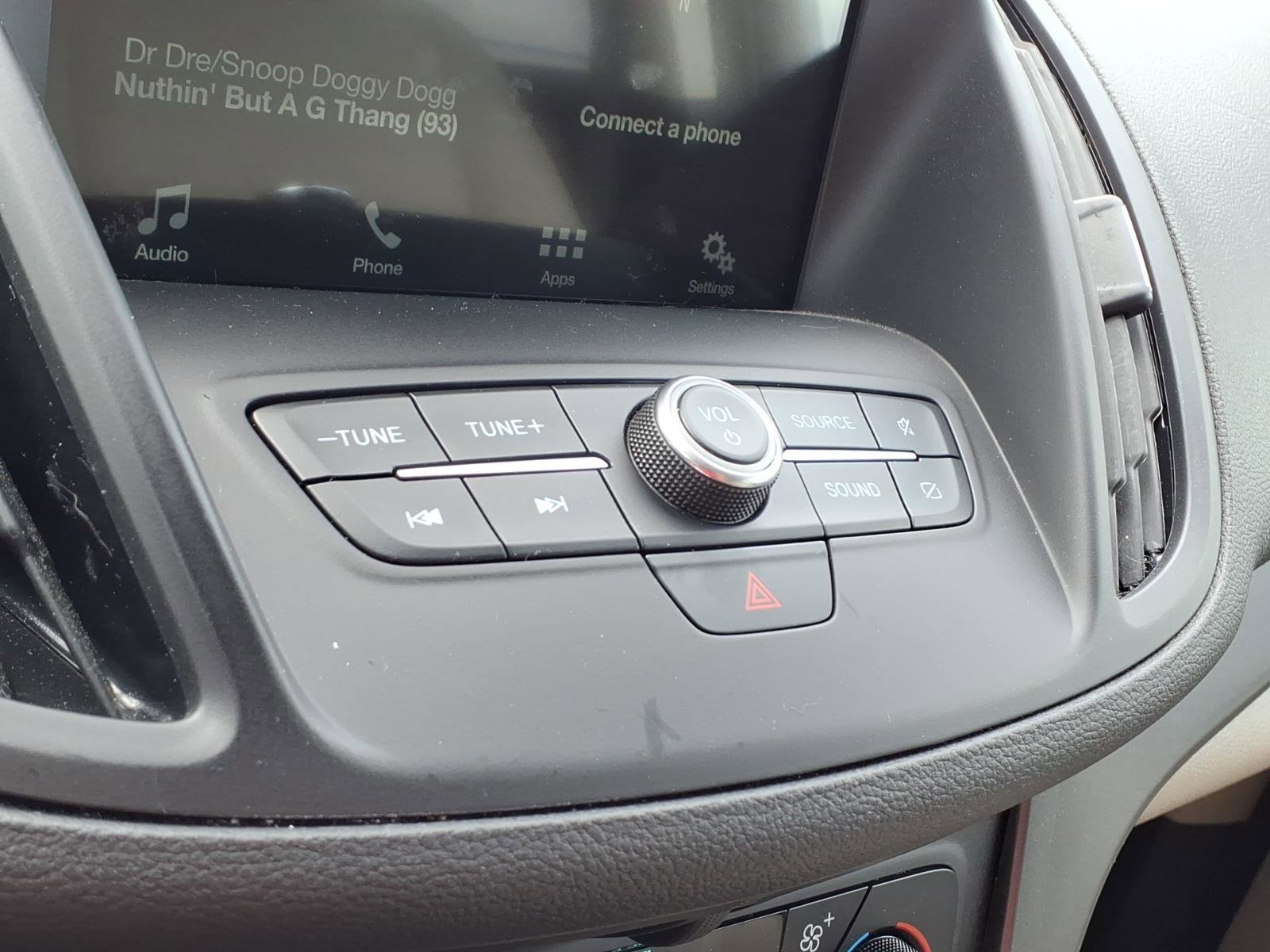 Used 2019 Ford Escape SE image 14