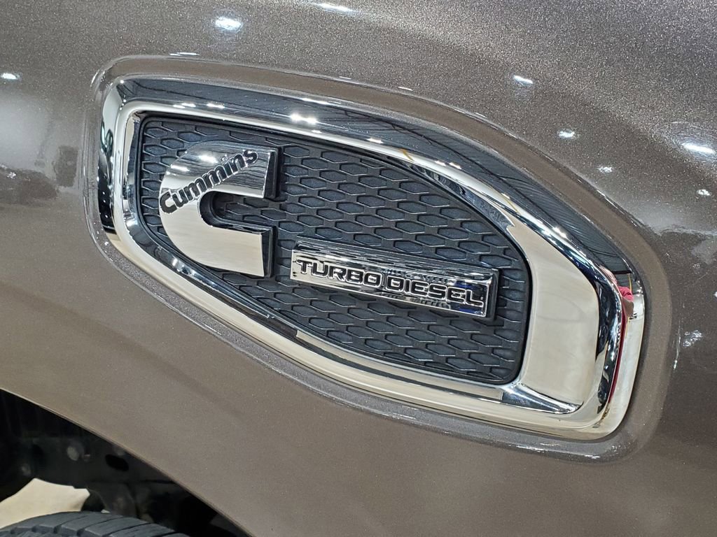 Used 2017 Nissan Titan SV AWD/4WD image 41