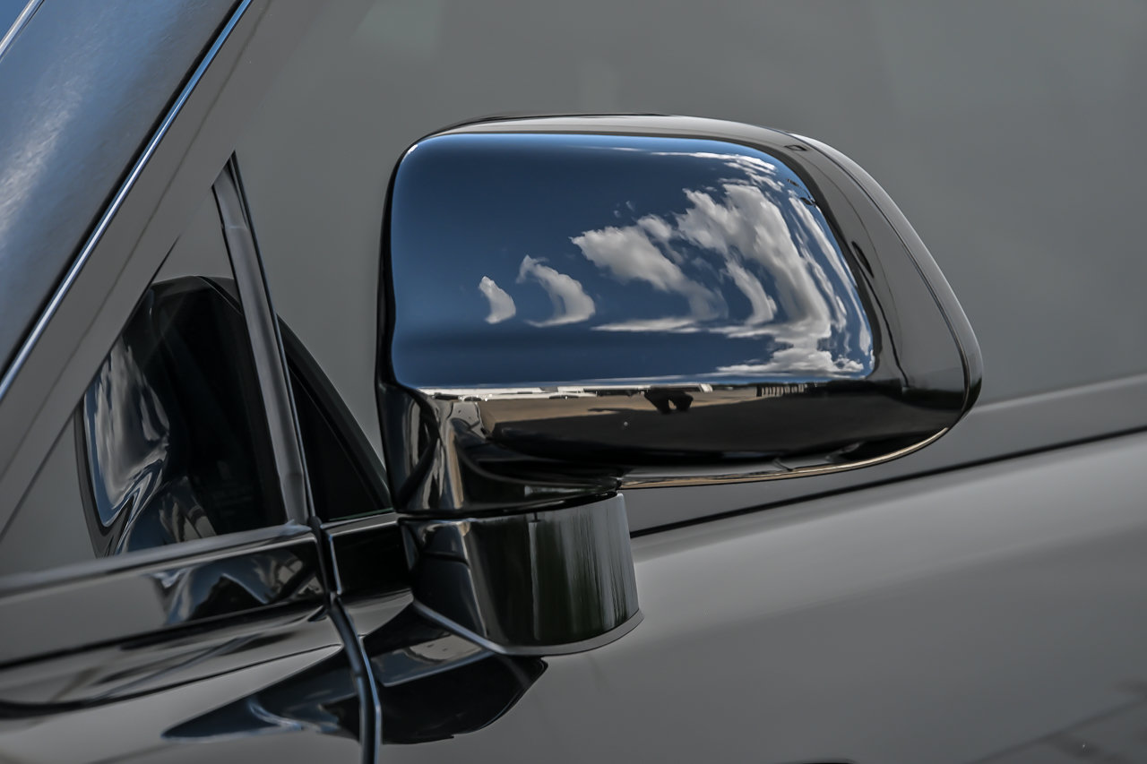 Used 2015 Rolls-Royce Wraith RWD image 9