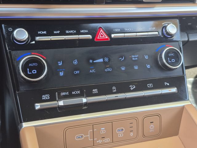 Used 2024 Hyundai Santa Fe Limited AWD/4WD image 15
