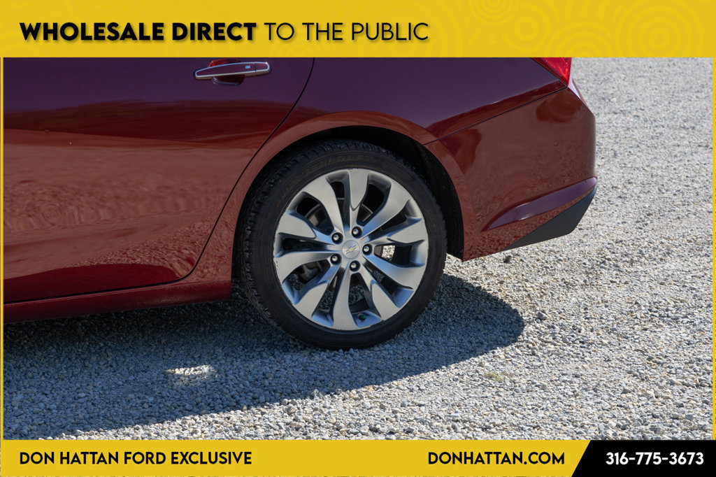 Used 2017 Chevrolet Malibu Premier w/ Premier Sun and Wheel Package FWD image 30