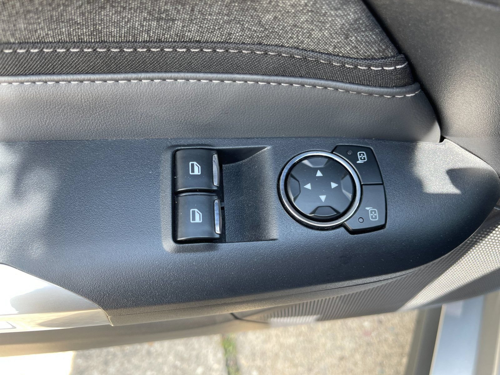 Used 2024 Ford Mustang Coupe RWD image 12