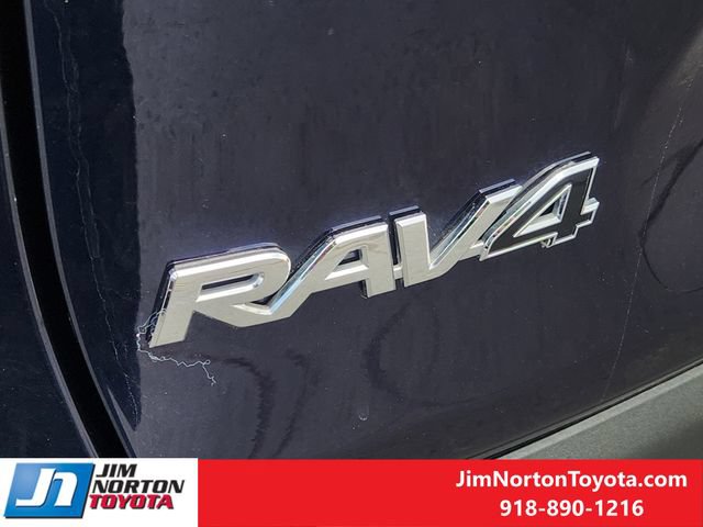 Used 2025 Toyota RAV4 XLE FWD image 12
