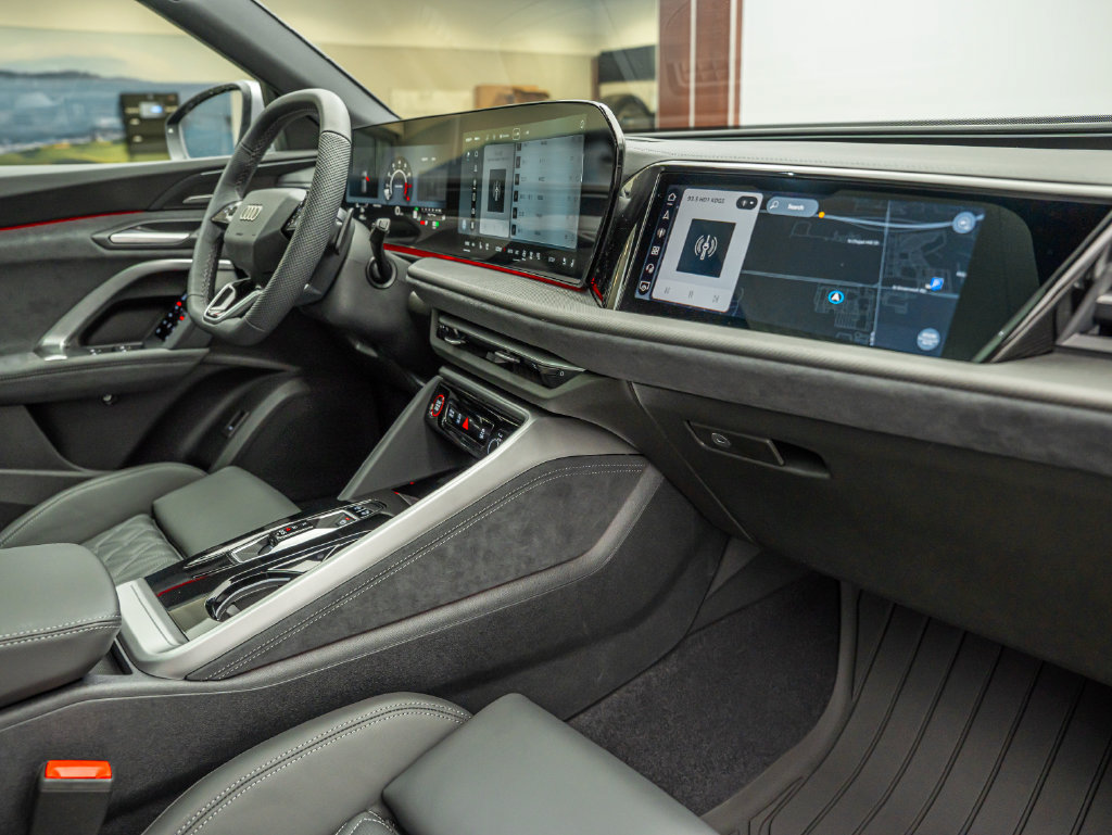 New 2026 Audi SQ5 Prestige AWD/4WD image 39