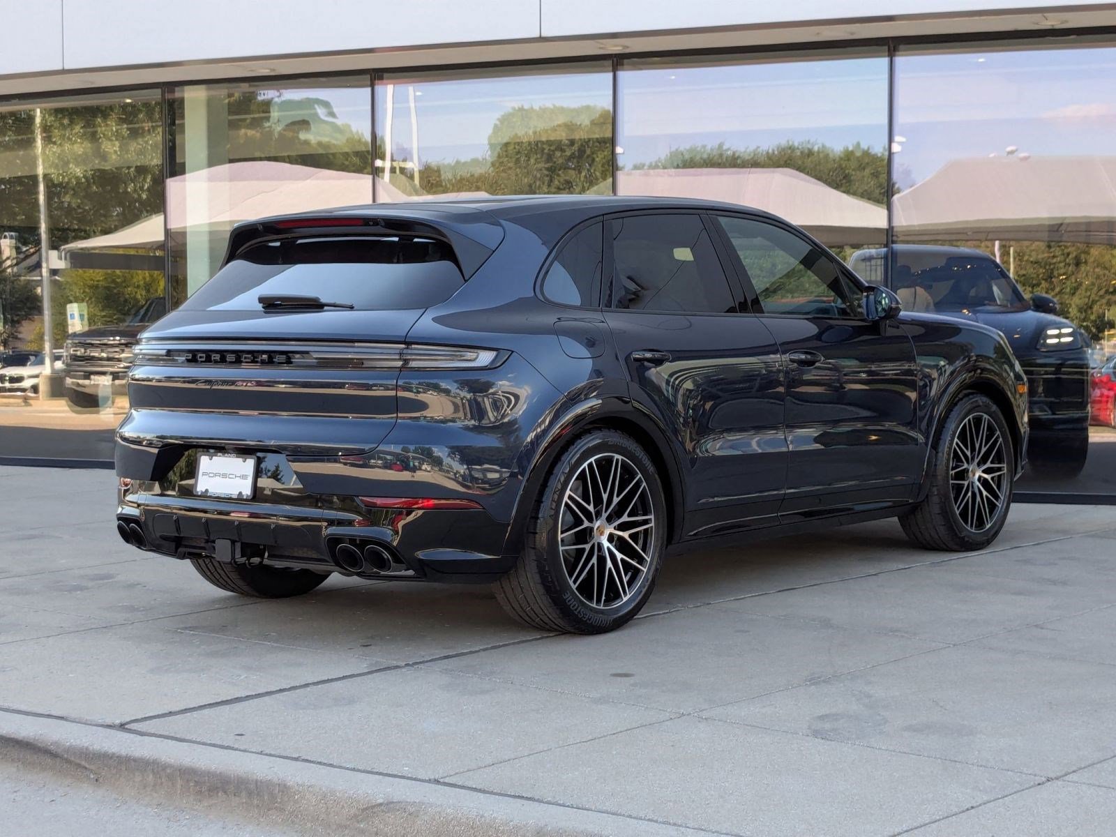 New 2026 Porsche Cayenne GTS image 9