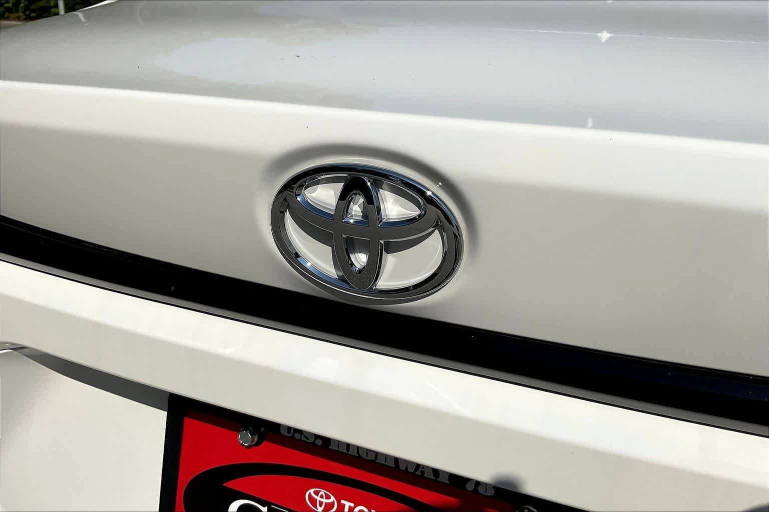 Used 2026 Toyota Corolla LE FWD image 29