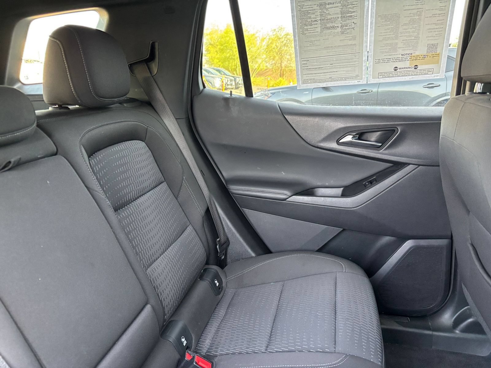 Used 2025 Chevrolet Equinox LT FWD image 37