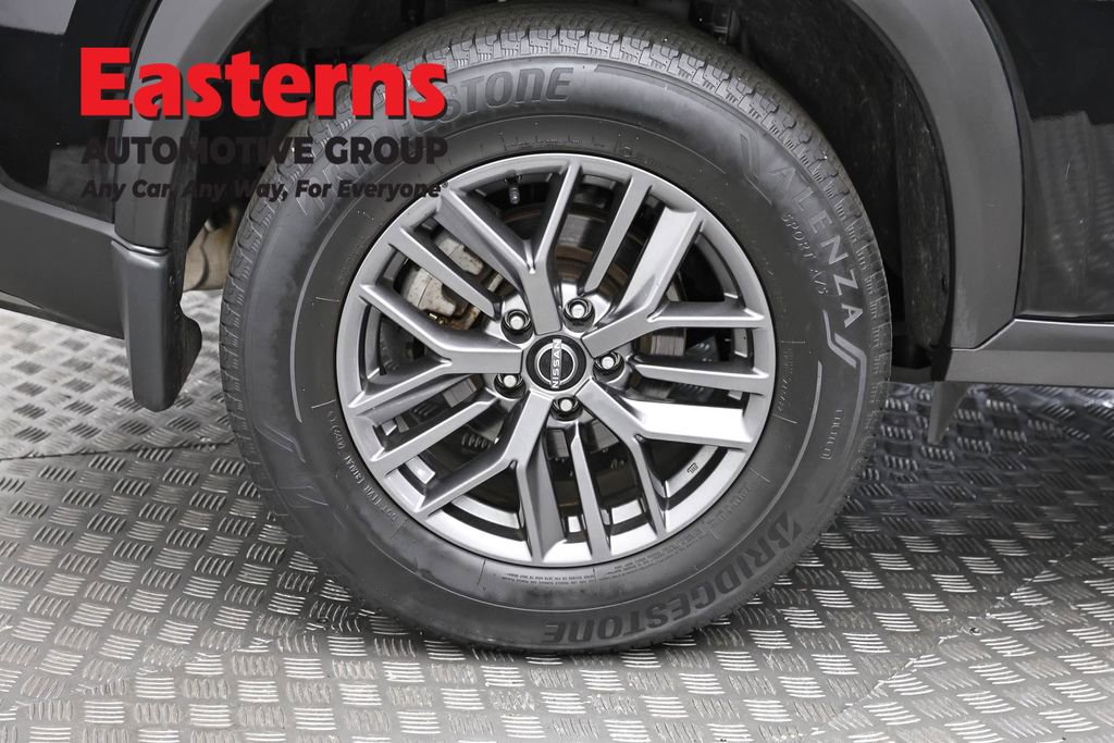 Used 2023 Nissan Rogue S AWD/4WD image 30