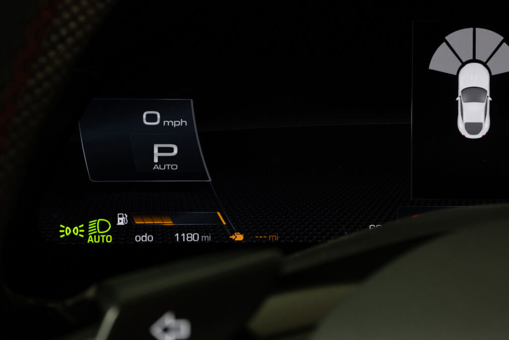 Certified 2021 Ferrari Roma image 38