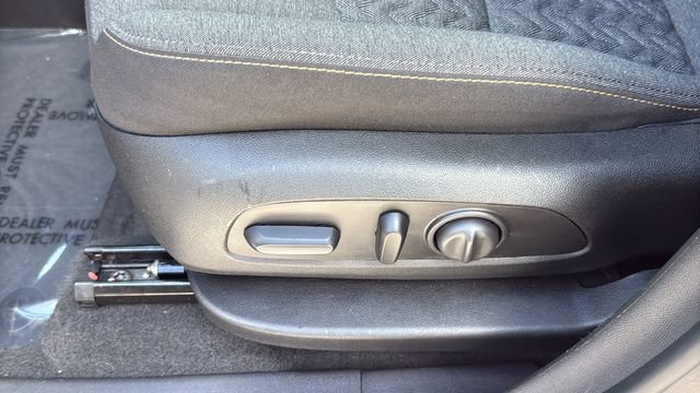 Used 2024 Chevrolet Equinox LT FWD image 20