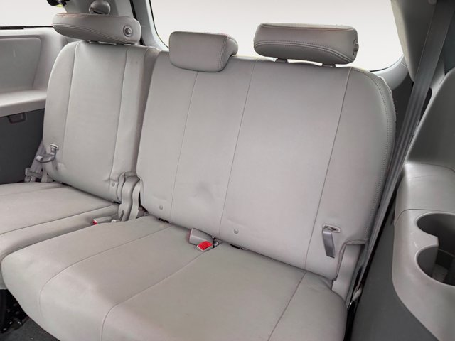 Used 2020 Toyota Sienna XLE Premium AWD/4WD image 13