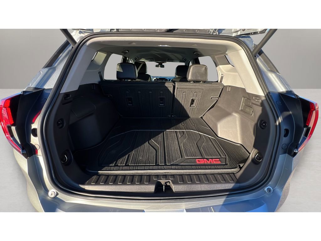 Certified 2024 GMC Terrain SLT w/ Infotainment Package II image 30