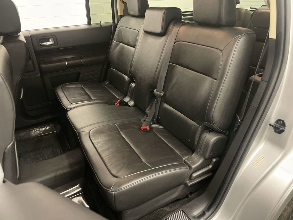 Used 2018 Ford Flex SEL w/ Equipment Group 202A FWD image 18