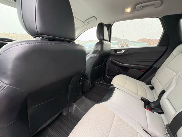 Used 2024 Ford Escape SE image 17
