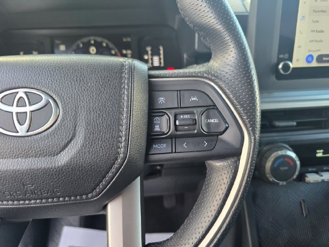 Used 2025 Toyota 4Runner SR5 AWD/4WD image 25