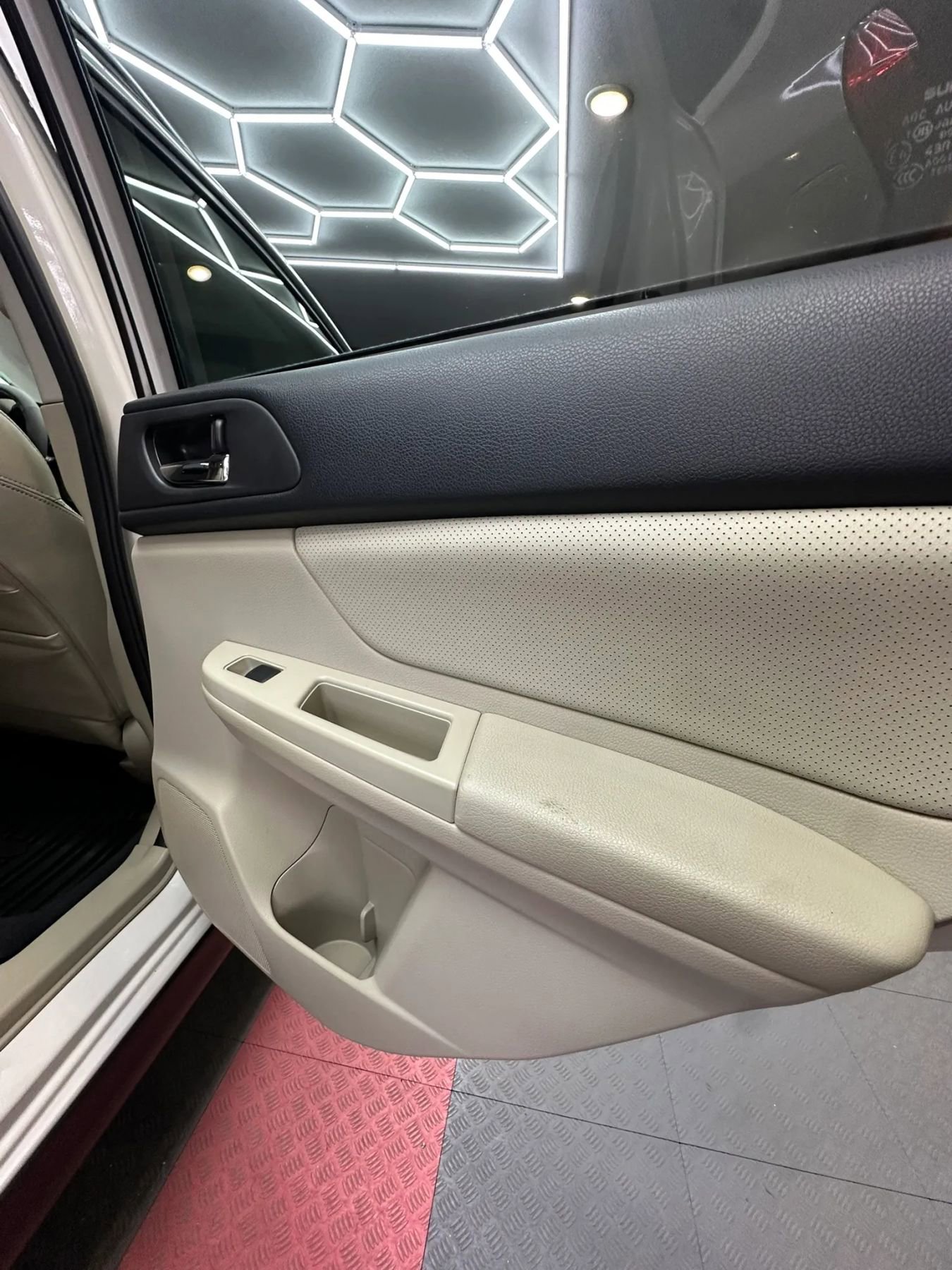 Used 2014 Subaru Crosstrek 2.0i Limited image 26