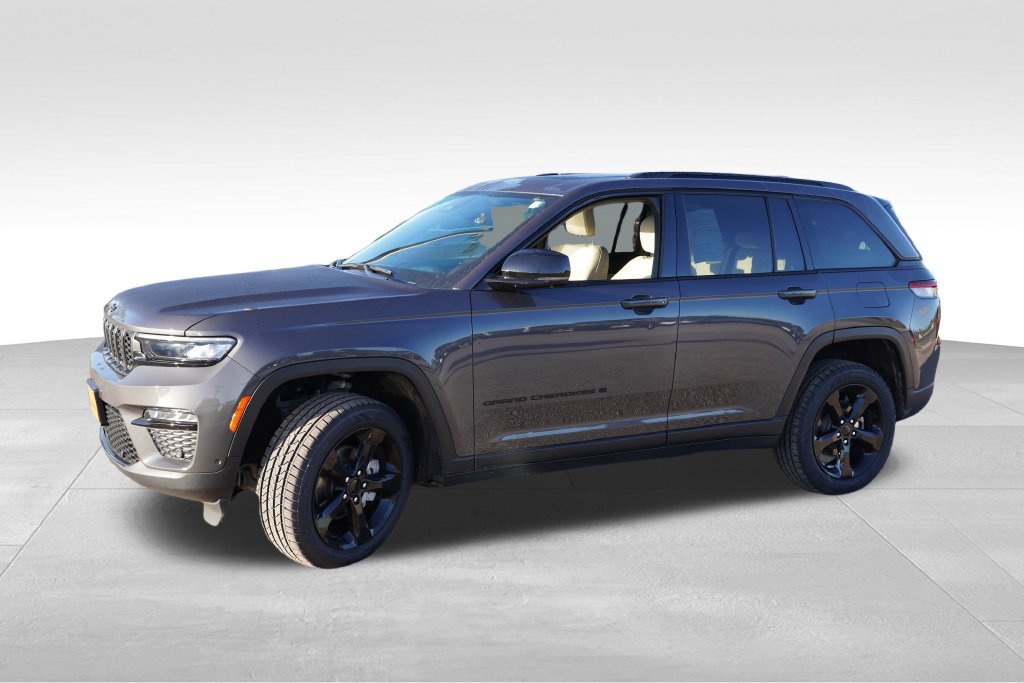 Certified 2025 Jeep Grand Cherokee Limited w/ Luxury Tech Group II AWD/4WD image 10
