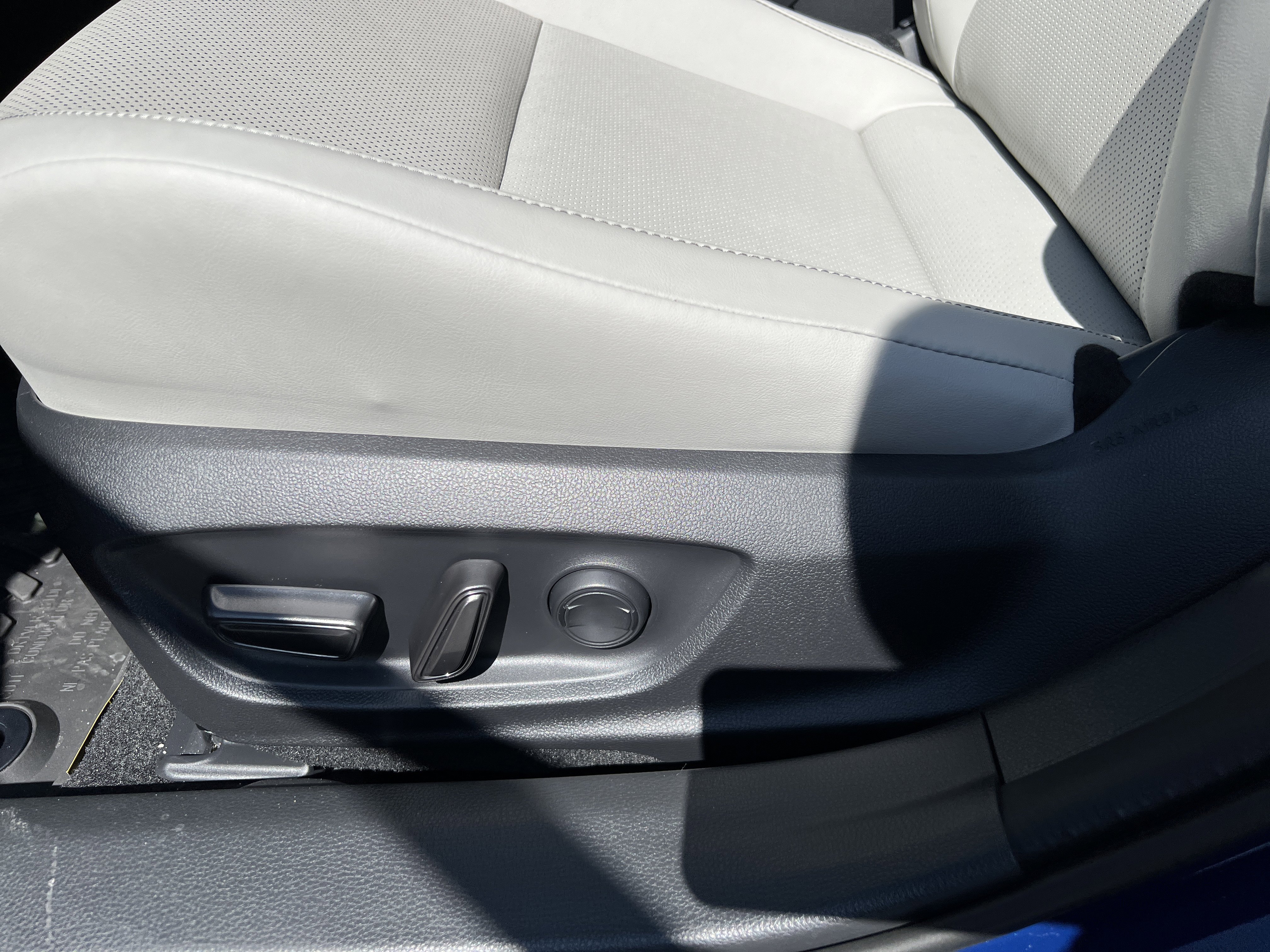 New 2026 Toyota Prius XLE image 10