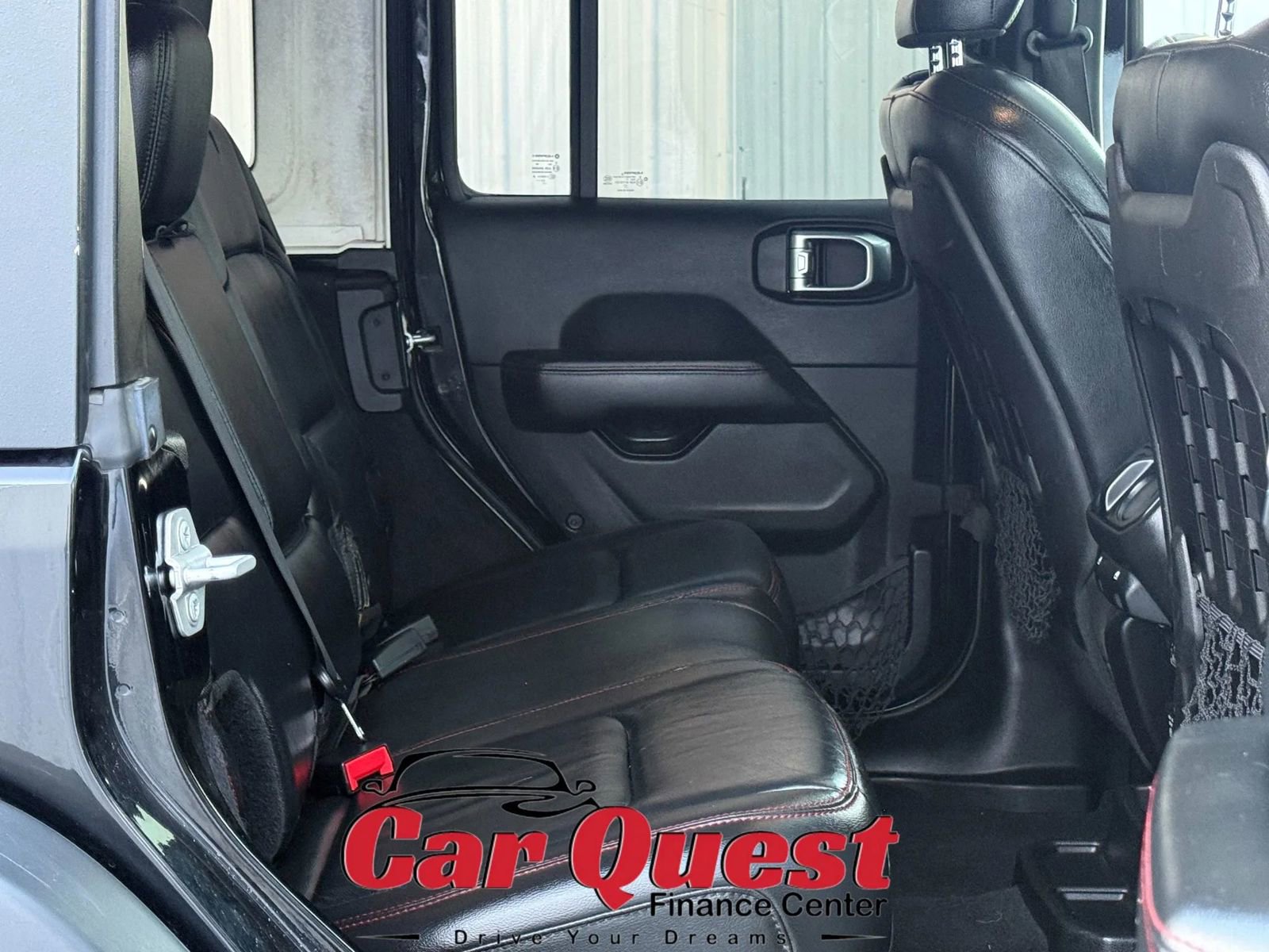 Used 2018 Jeep Wrangler Unlimited Rubicon w/ Steel Bumper Group image 16