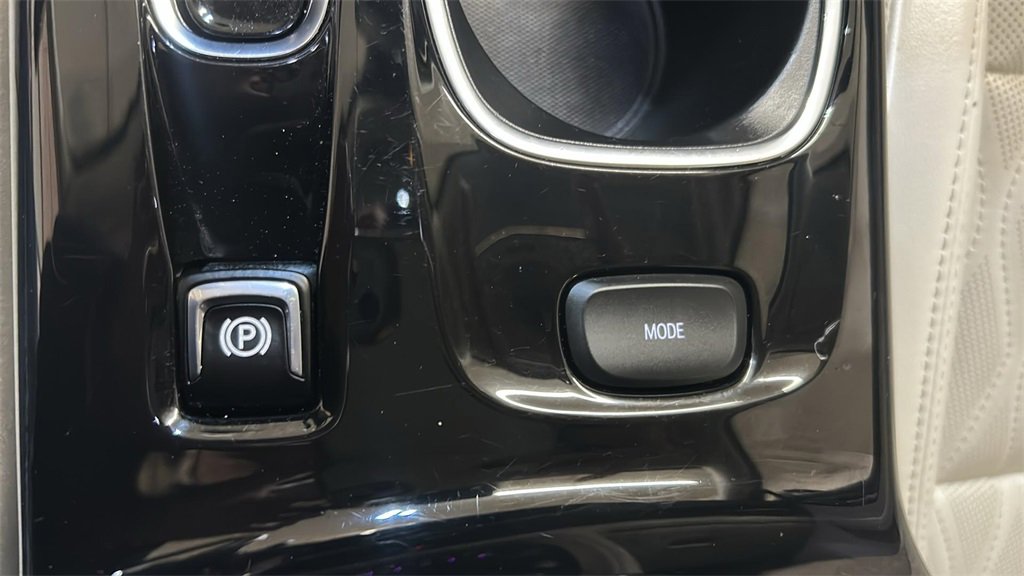 Used 2023 Buick Envision Avenir image 28