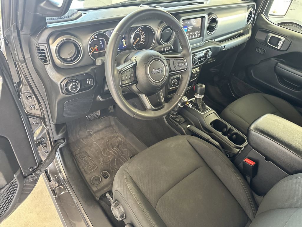 Used 2023 Jeep Gladiator Willys image 13